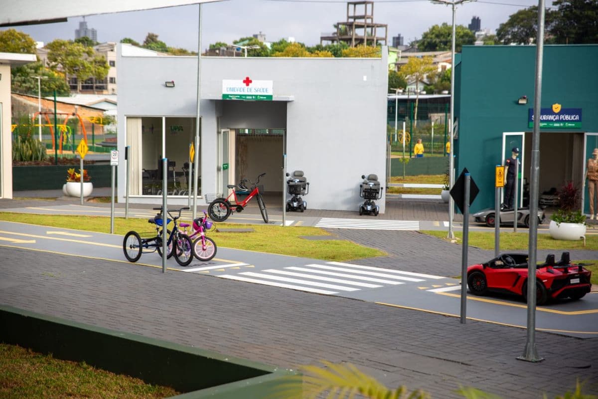 Chapecó Criança é reinaugurada com cidade em miniatura para educação de alunos