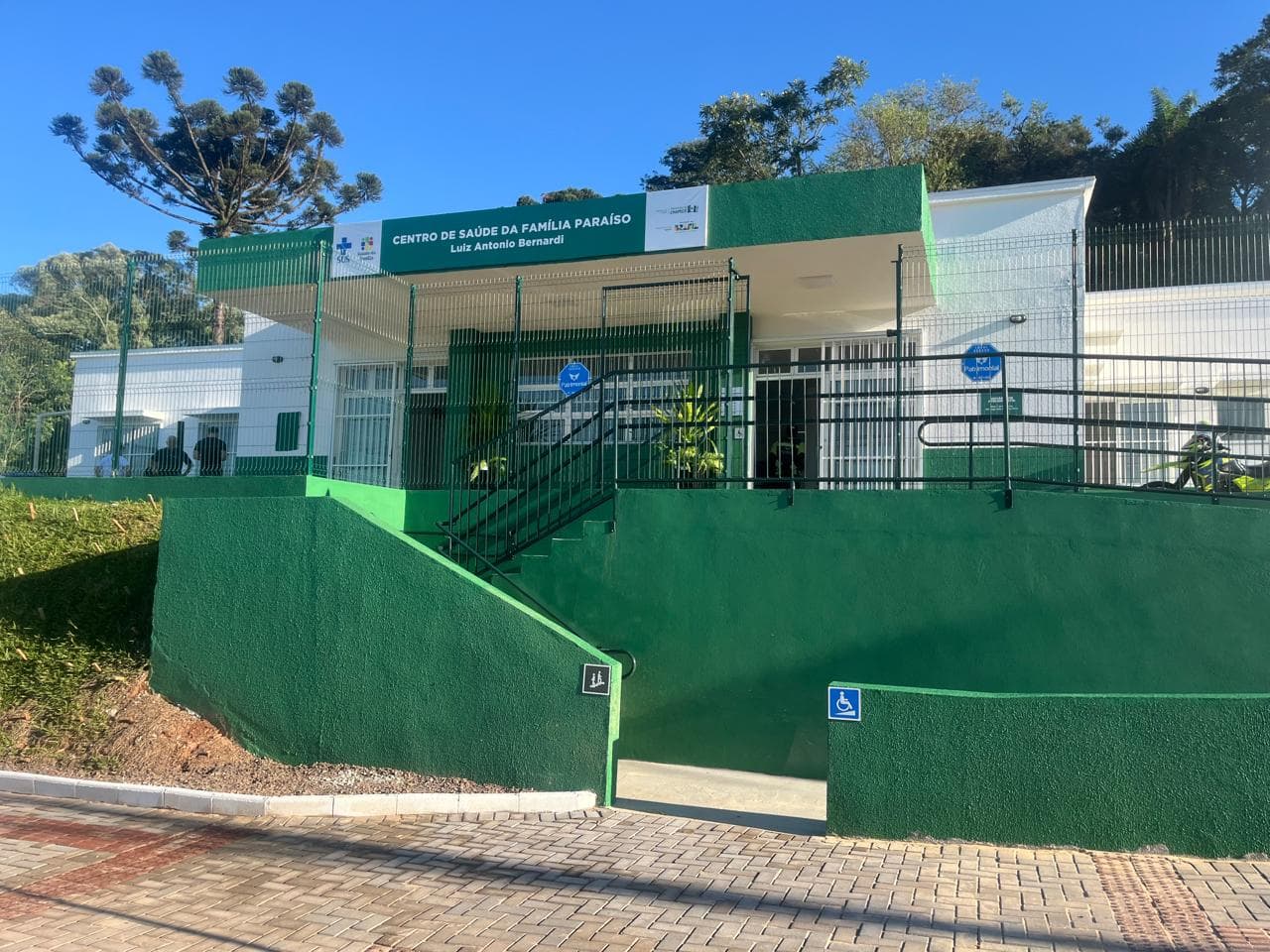 NOVA UNIDADE DE SAÚDE É ENTREGUE NO BAIRRO PARAÍSO