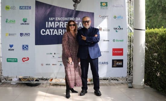 Imprensa Catarinense se Reúne em Chapecó para Celebrar Trajetórias e Discutir o Futuro