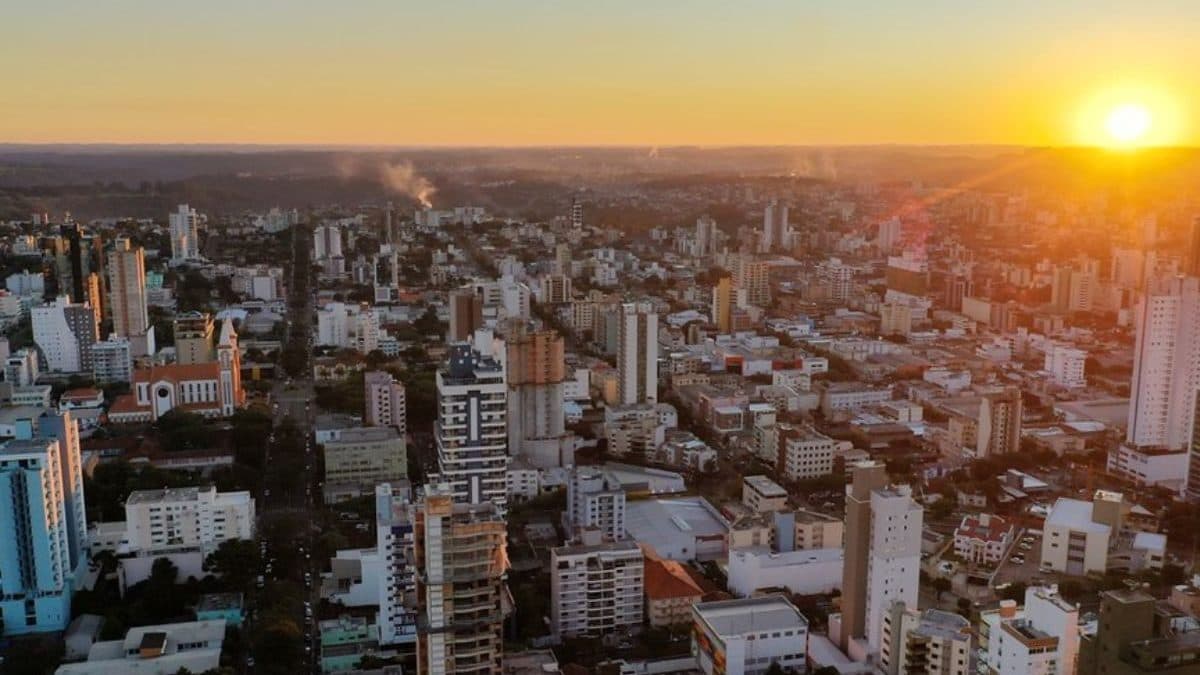 Chapecó: Gigante da Carne em SC Produz o Suficiente para Alimentar o Brasil 14 Vezes por Ano
