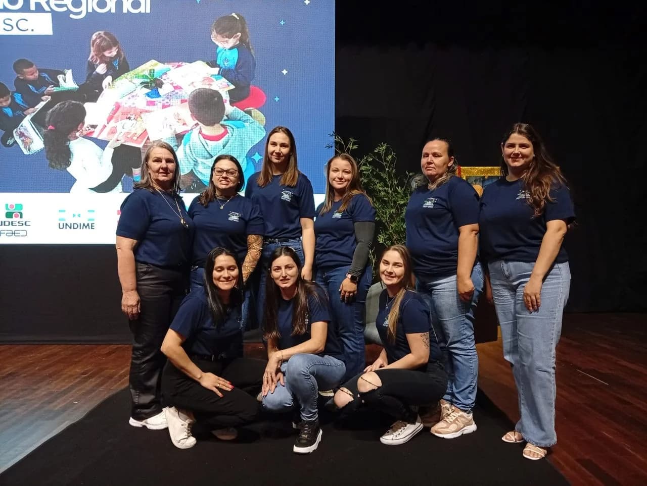 Profissionais de Descanso participam de seminário sobre leitura em Chapecó