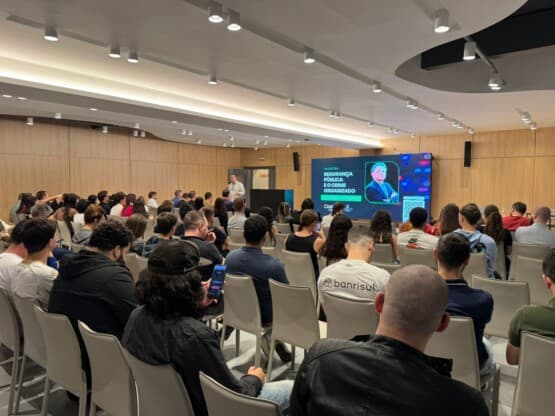 Curso de Direito da UCEFF Chapecó promove palestra sobre segurança pública