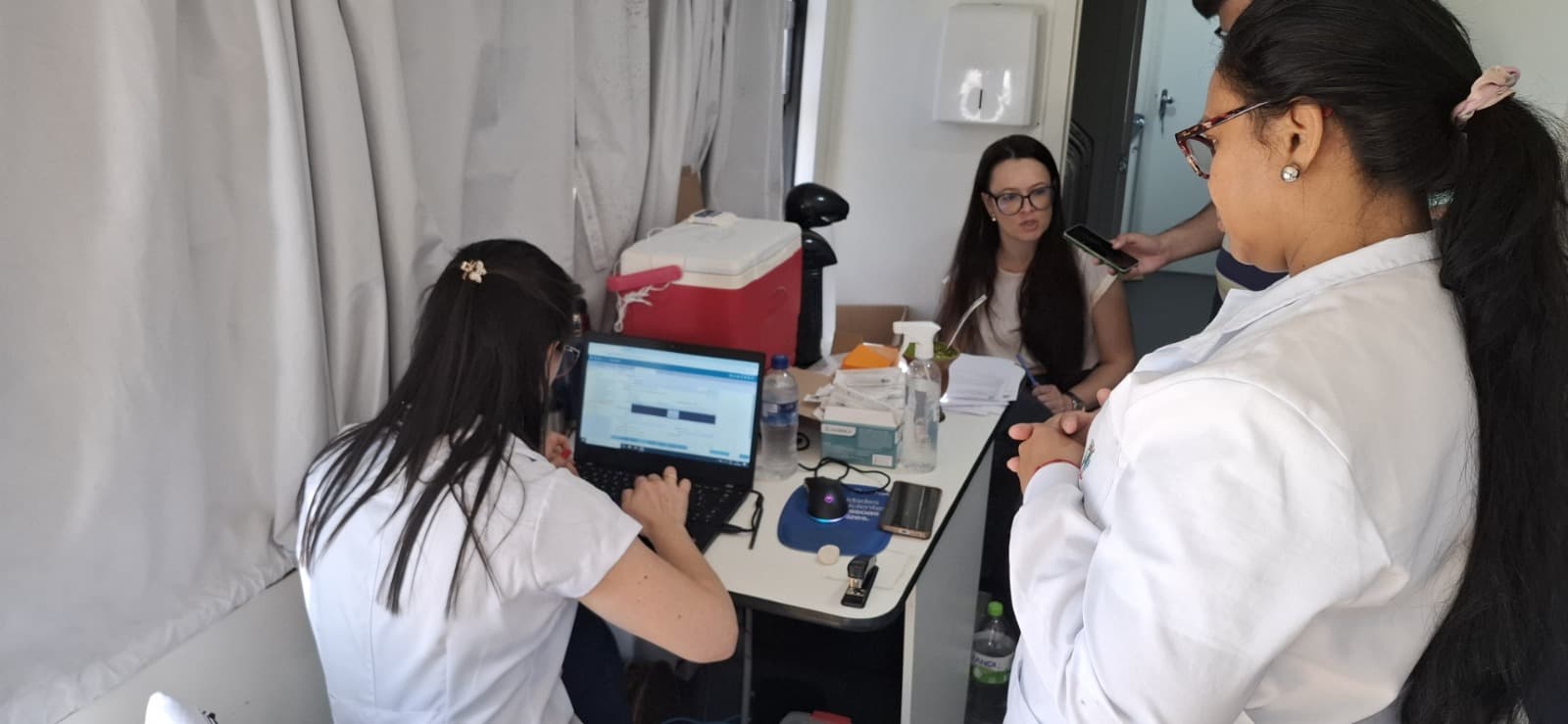 Saúde em Movimento leva vacinação e testes rápidos ao bairro Vila Rica neste sábado em Chapecó