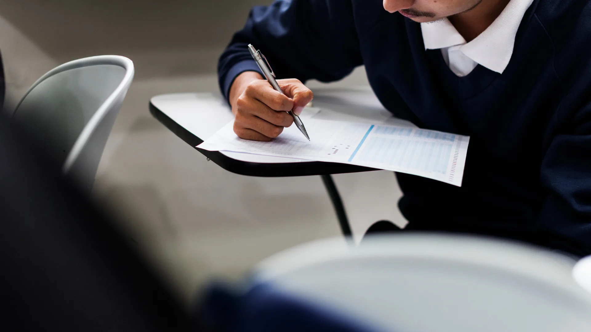 Chapecó abre seleção para professores com salários de até R$ 7,9 mil para 2027