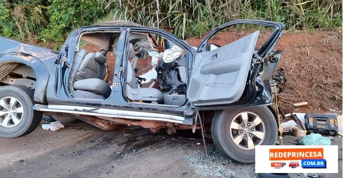 Colisão entre caminhão e caminhonete deixa três mortos em Chapecó - Rede Princesa Xanxerê